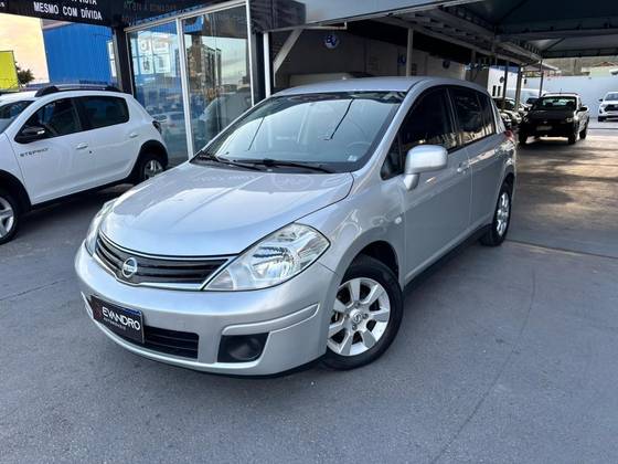NISSAN TIIDA 1.8 S 16V FLEX 4P MANUAL NISSAN TIIDA 1.8 S 16V FLEX 4P MANUAL